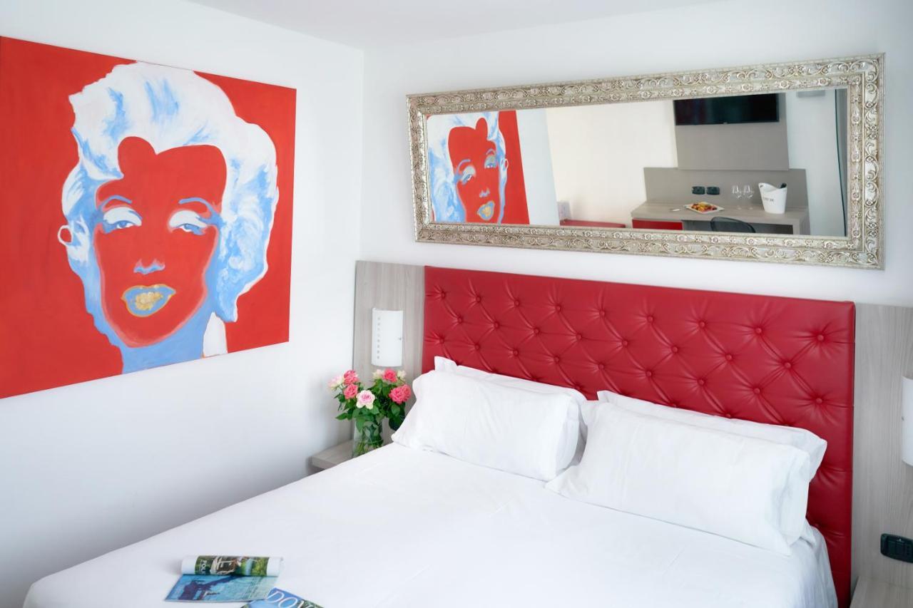 Omnia Hotel