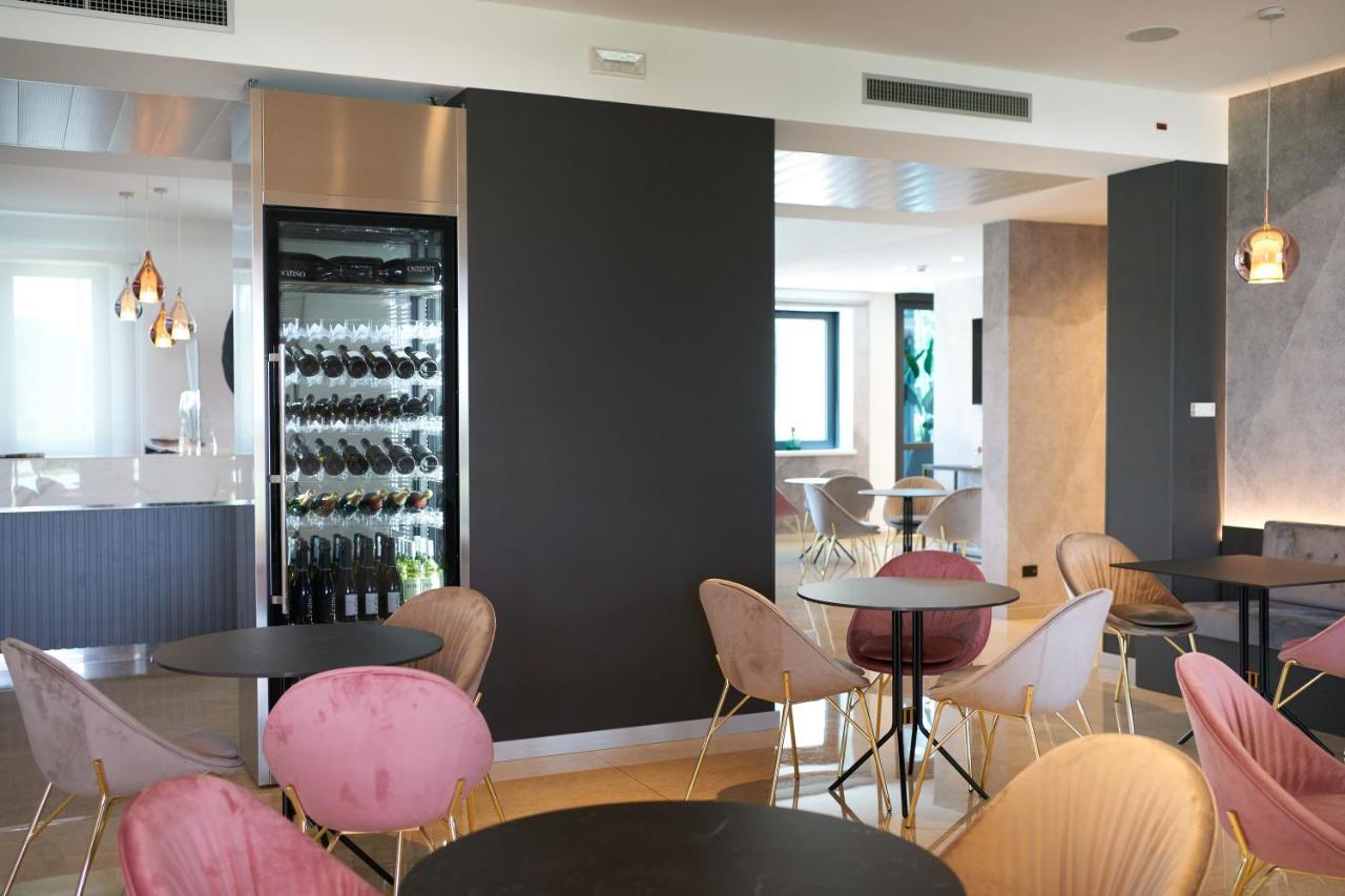 Omnia Hotel