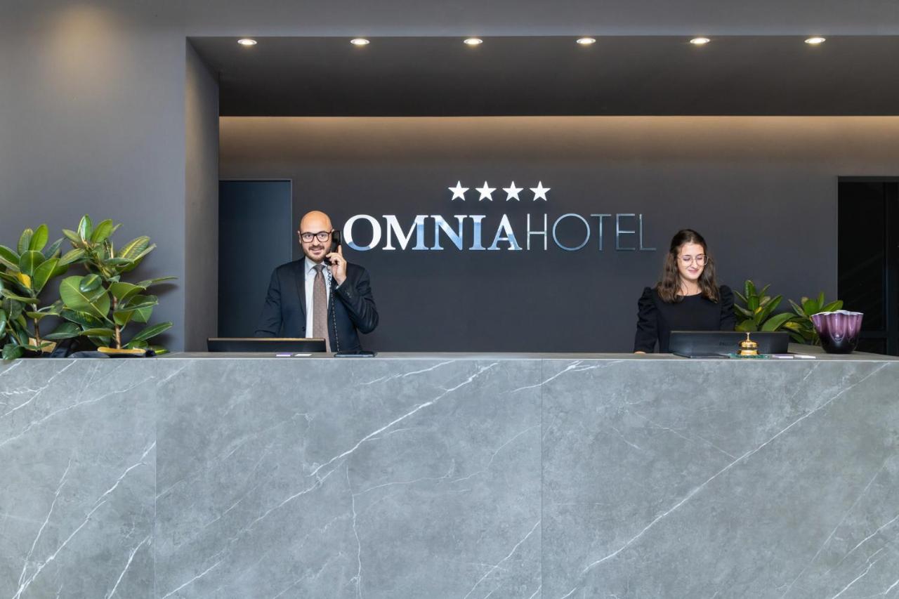 Omnia
